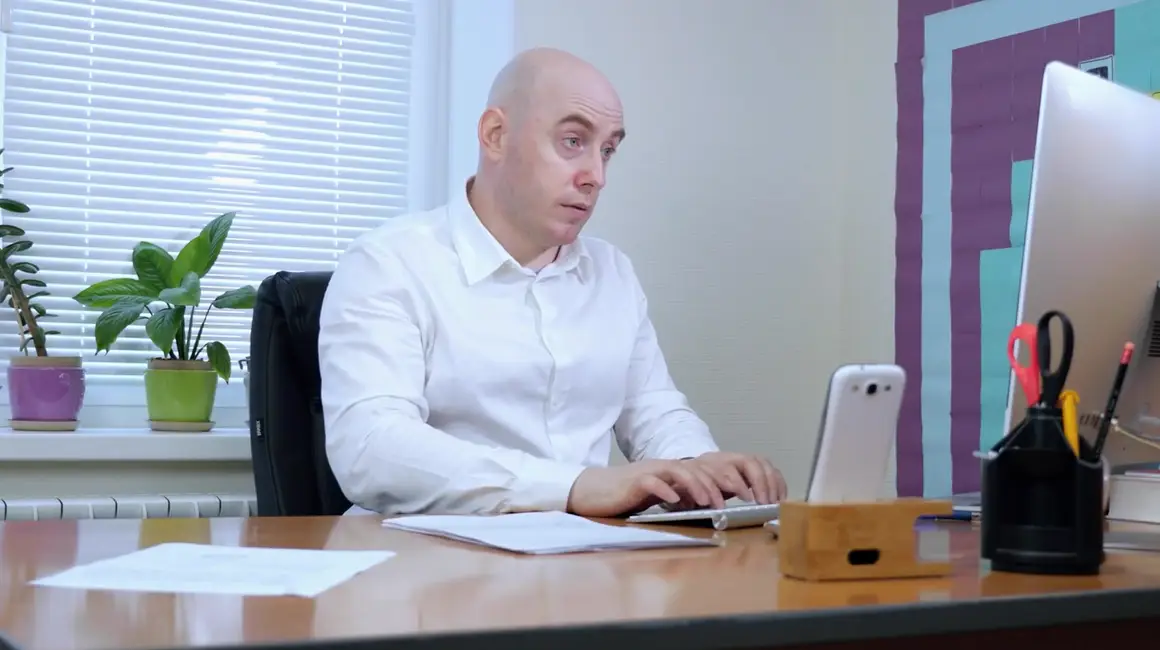 Merlin Assist-The Ultimate Chatbot for Business Efficiency