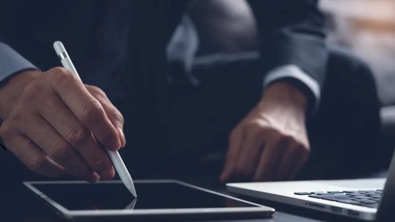 Contract Analytics: Revolutionizing Contract Management with AI-Driven Analytics